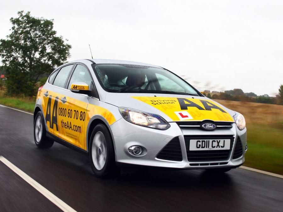  Ford Focus 2011 года  (UK) (фото 3 из 5)